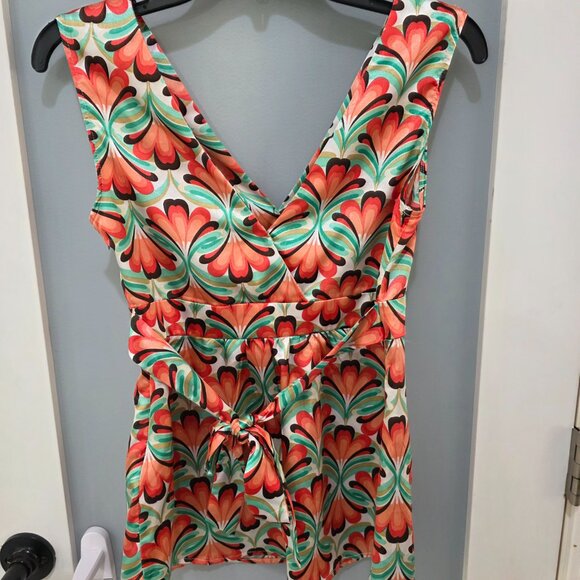 XOXO Floral Sleeveless Tank Blouse – Women’s Small Side Zip - Picture 7 of 11